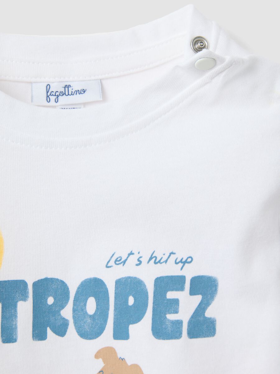 Wei&szlig;es Jungen-T-Shirt aus reiner Baumwolle in Regular Fit mit Print_2