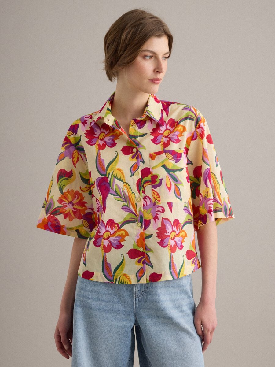 Camisa multicolor de puro algod&oacute;n con estampado llamativo y corte oversize_0