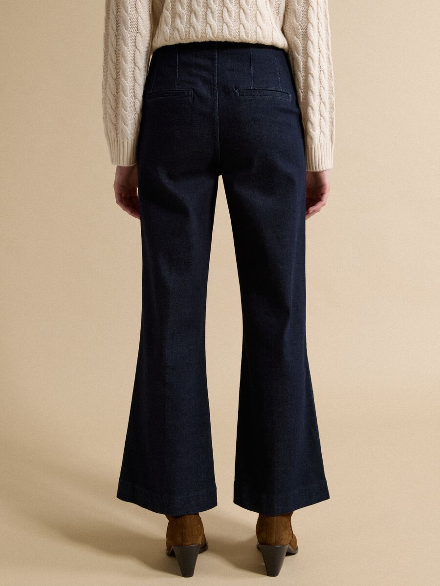 Jeans azuis straight fit em algod&atilde;o el&aacute;stico_3