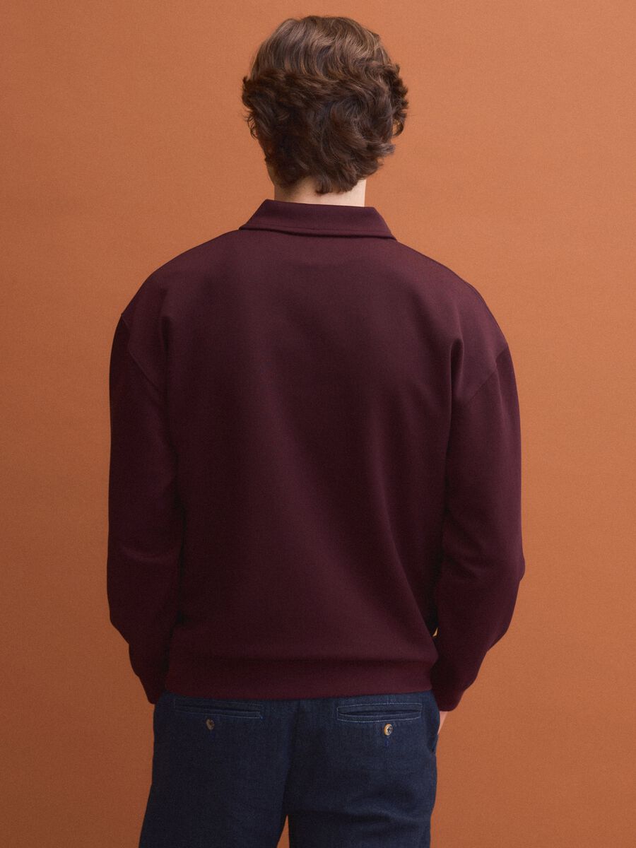 Braunes Sweatshirt aus Stretchmaterial mit Polokragen, Relaxed Fit_2