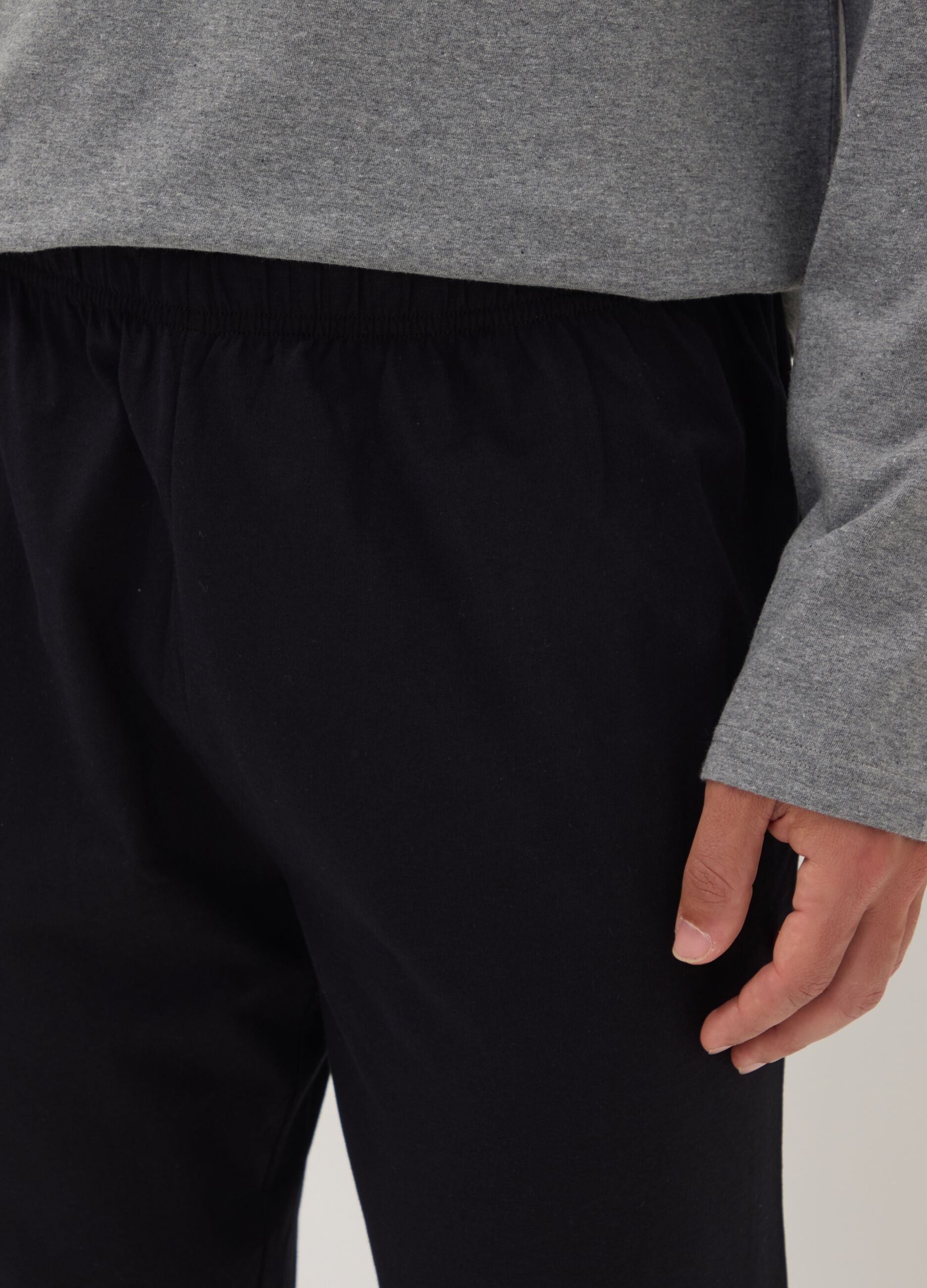 Grey organic cotton pyjamas with long-sleeved top