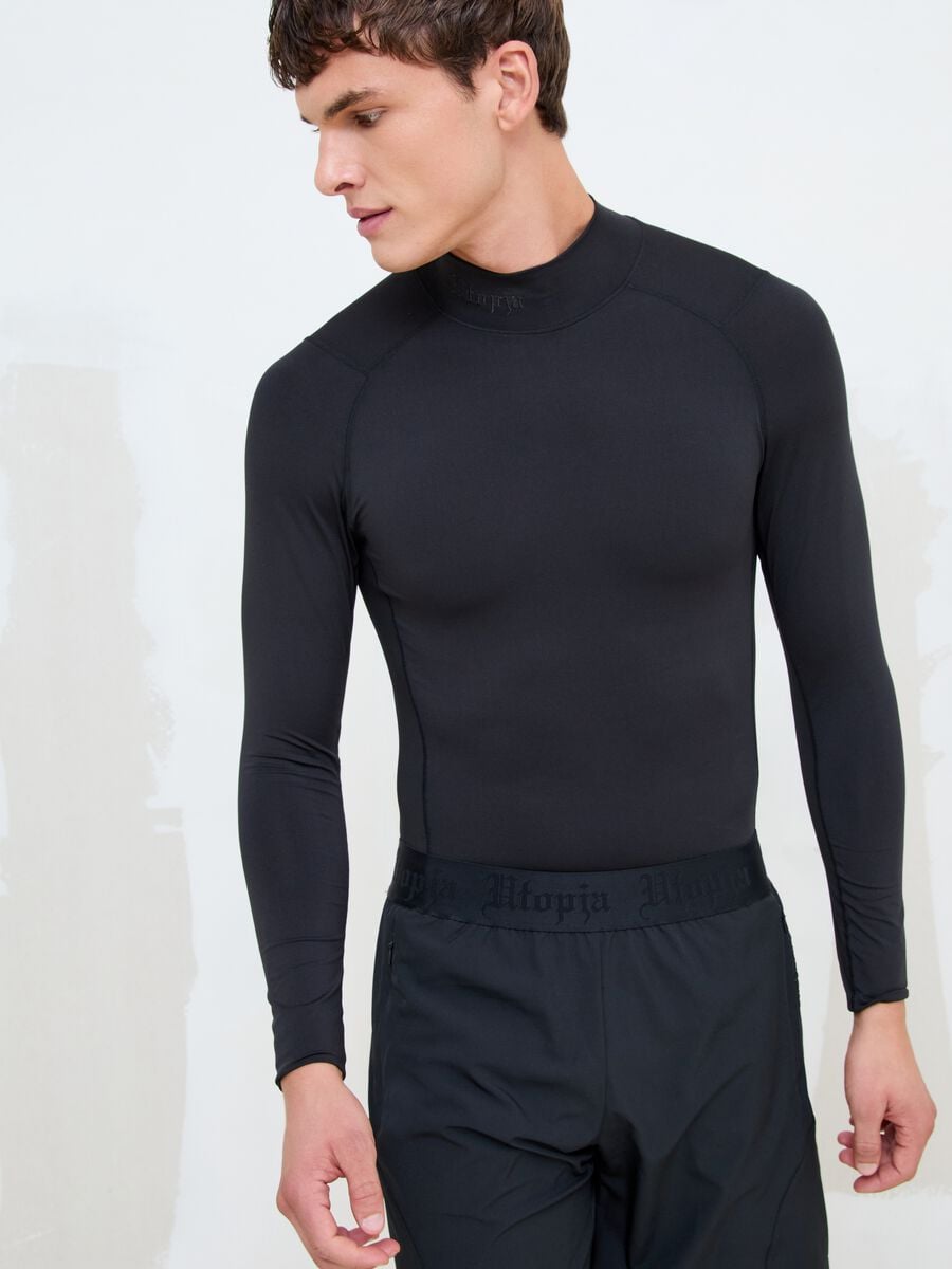 Black Technical Mock-Neck Longsleeve_1