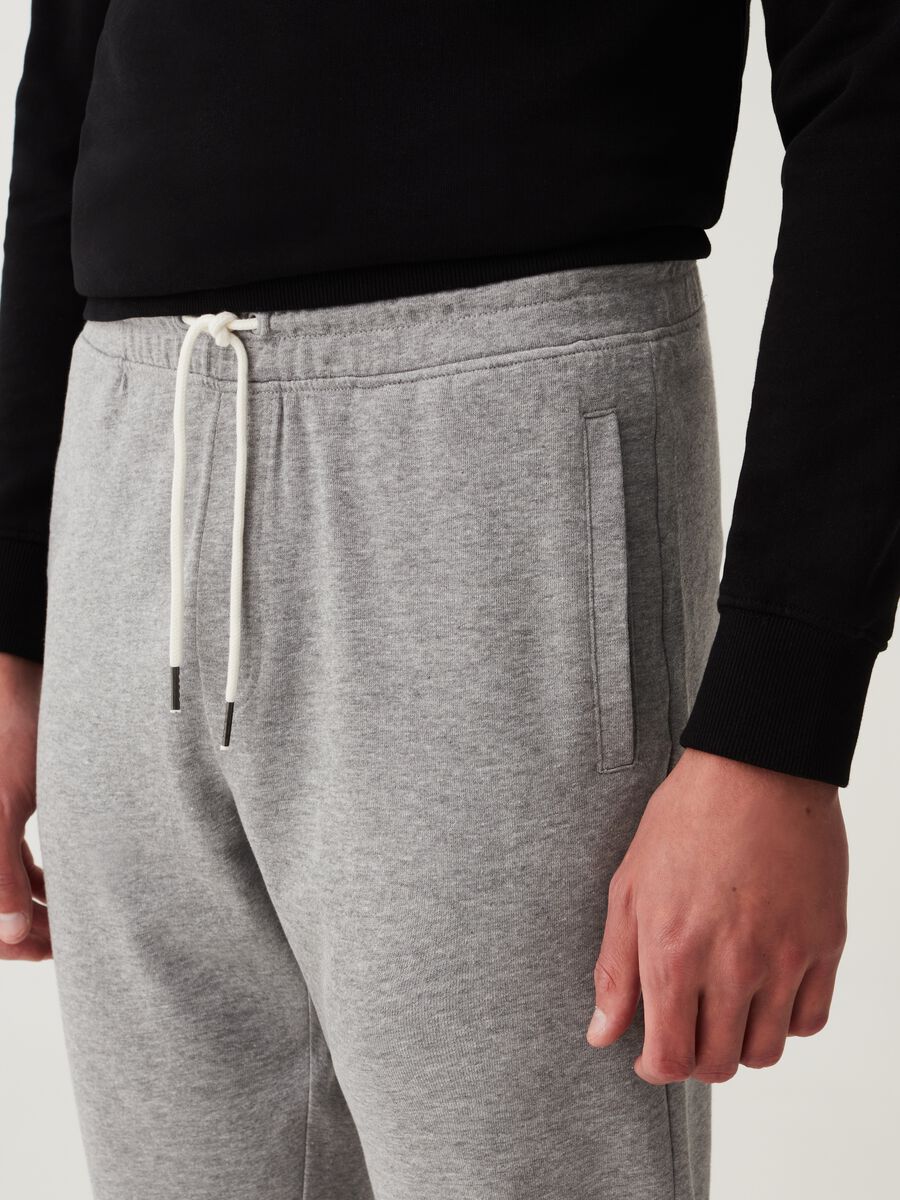 French terry joggers with drawstring_3
