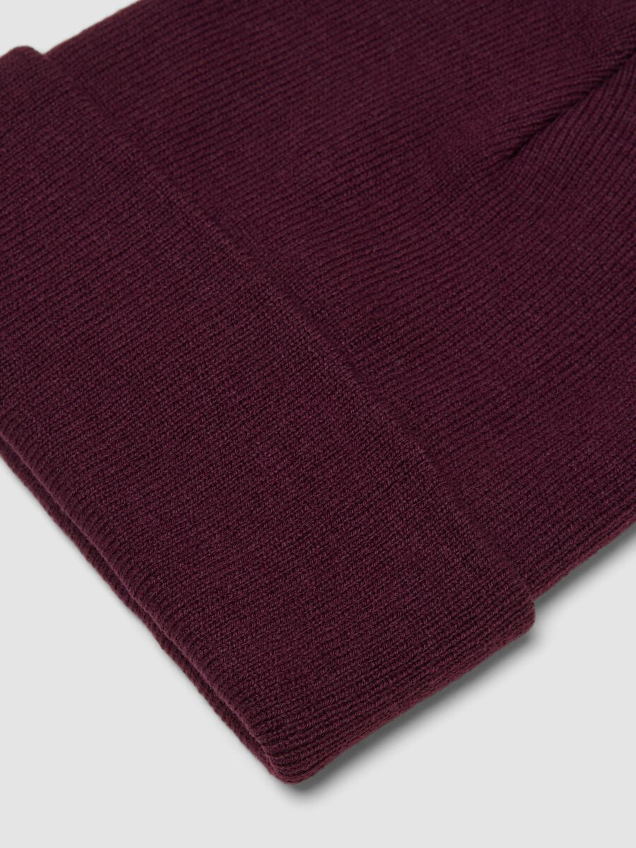Red jersey knit beanie with turn-up cuff_1
