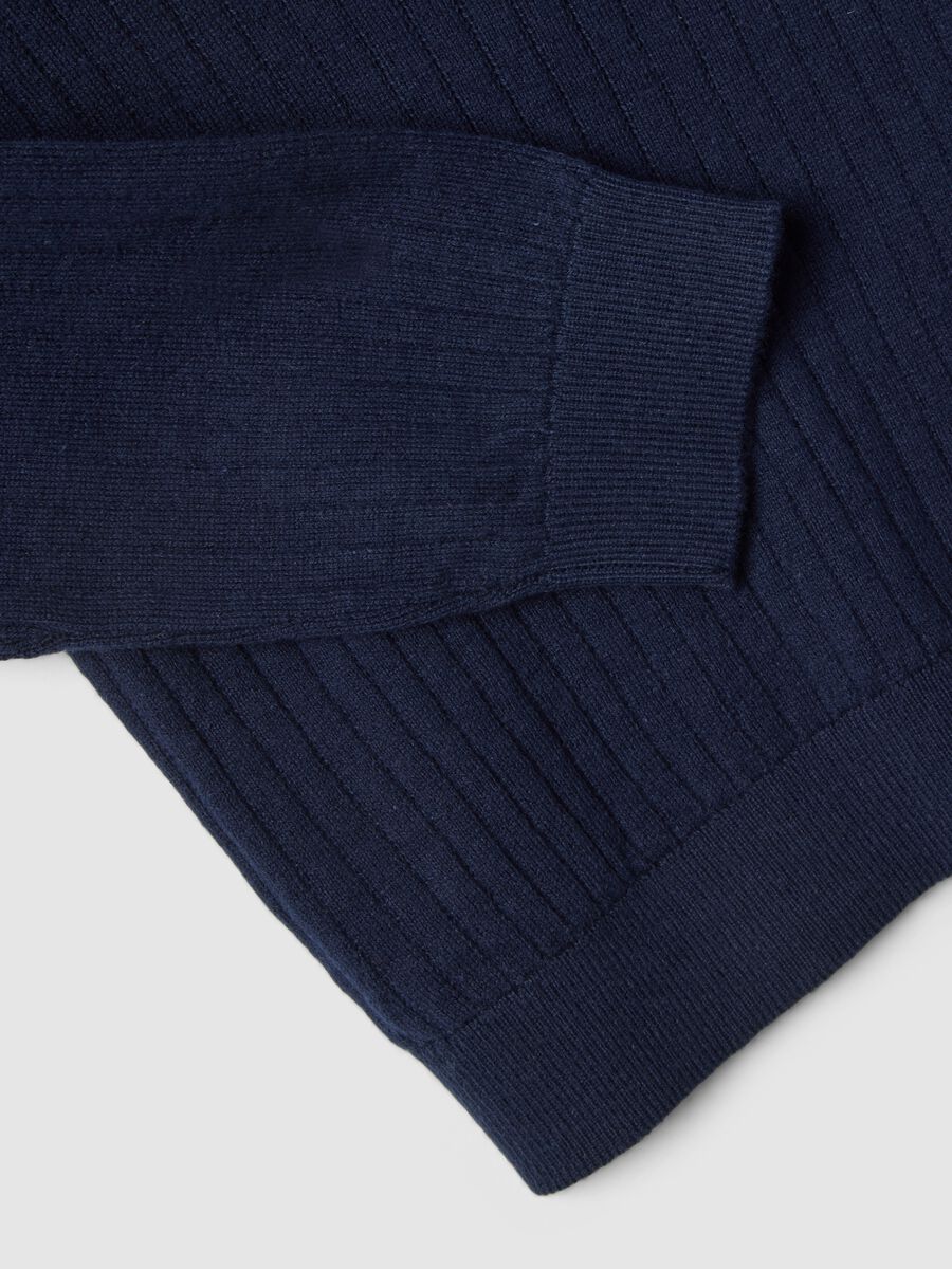 Polo a maniche lunghe in puro cotone blu da bimbo regular fit a coste_3