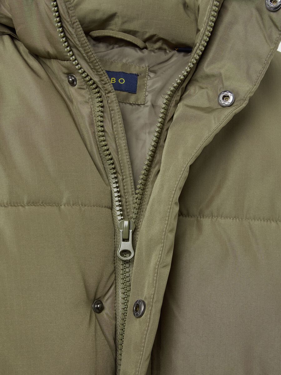 Short quilted down jacket with REPREVE® padding_5