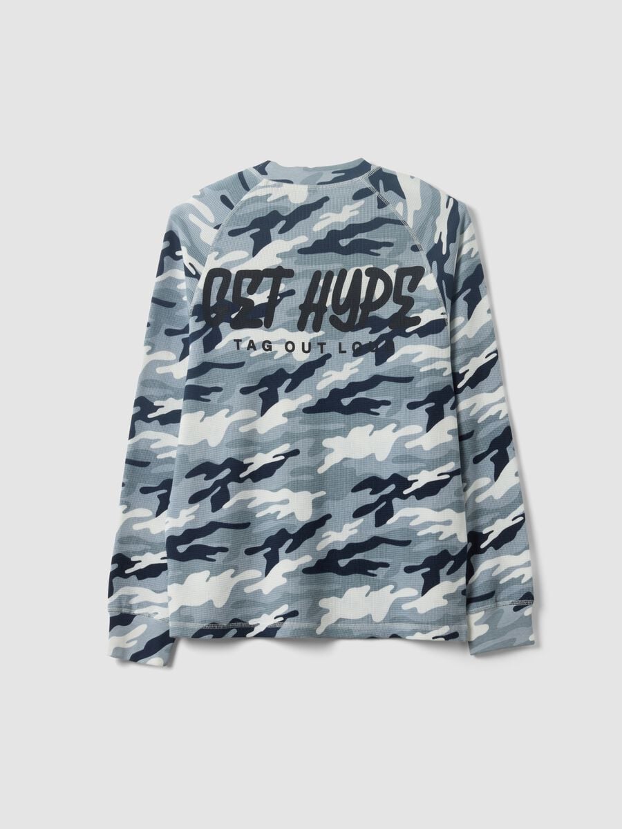 &Pi;&omicron;&lambda;ύ&chi;&rho;&omega;&mu;&omicron; T-shirt &alpha;&pi;ό 100% &beta;&alpha;&mu;&beta;ά&kappa;&iota;, relaxed &epsilon;&phi;&alpha;&rho;&mu;&omicron;&gamma;ή &mu;&epsilon; camouflage &sigma;&tau;ά&mu;&pi;&alpha; &gamma;&iota;&alpha; &alpha;&gamma;ό&rho;&iota;&alpha;_1
