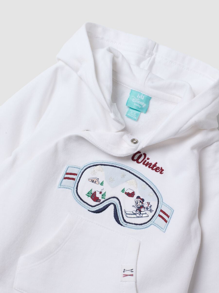 White hooded sleepsuit in pure organic cotton_3