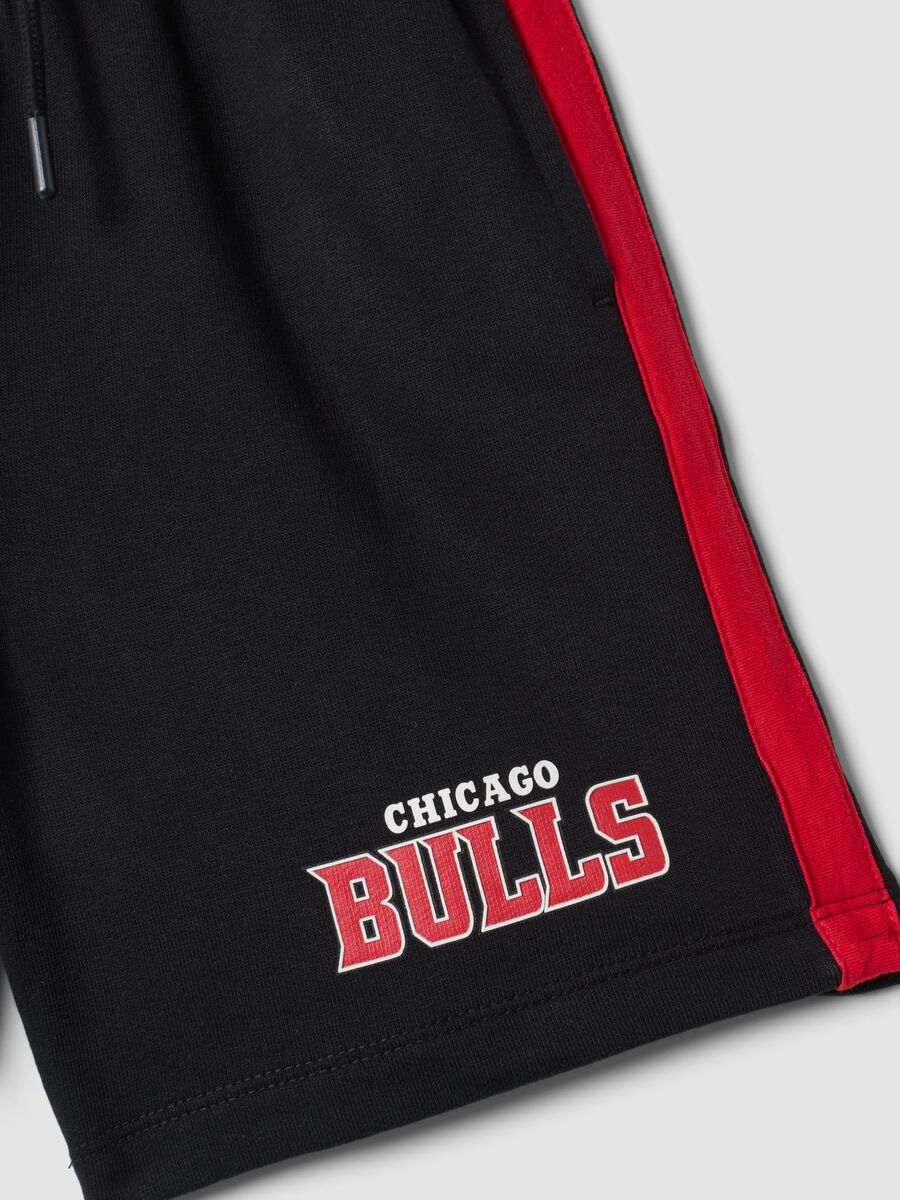 Boys&rsquo; black pure cotton Chicago Bulls print shorts_2
