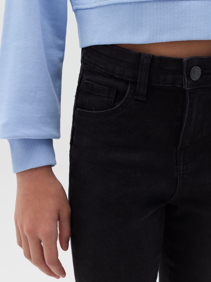 Slim-fit jeans with five pockets_1