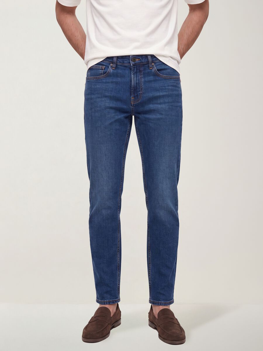 Blaue Slim-Fit-Jeans aus Stretch-Baumwolle_1