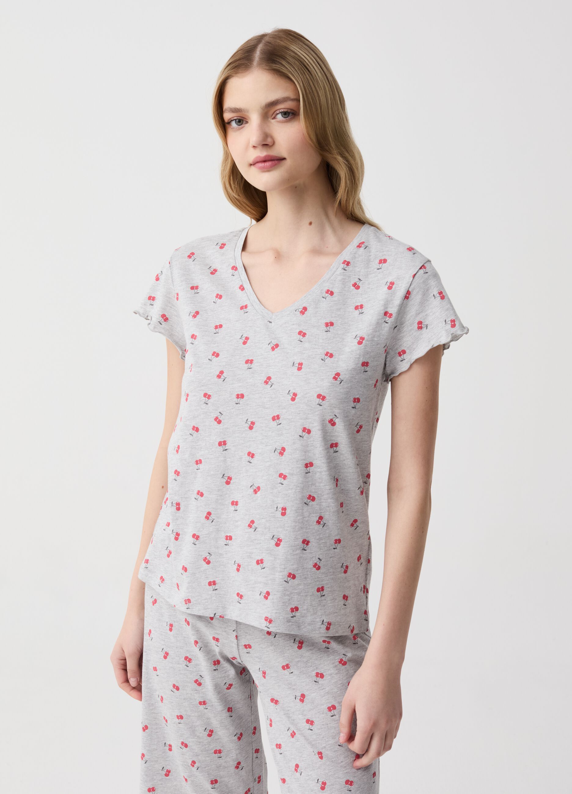 Pyjama top with cherries print