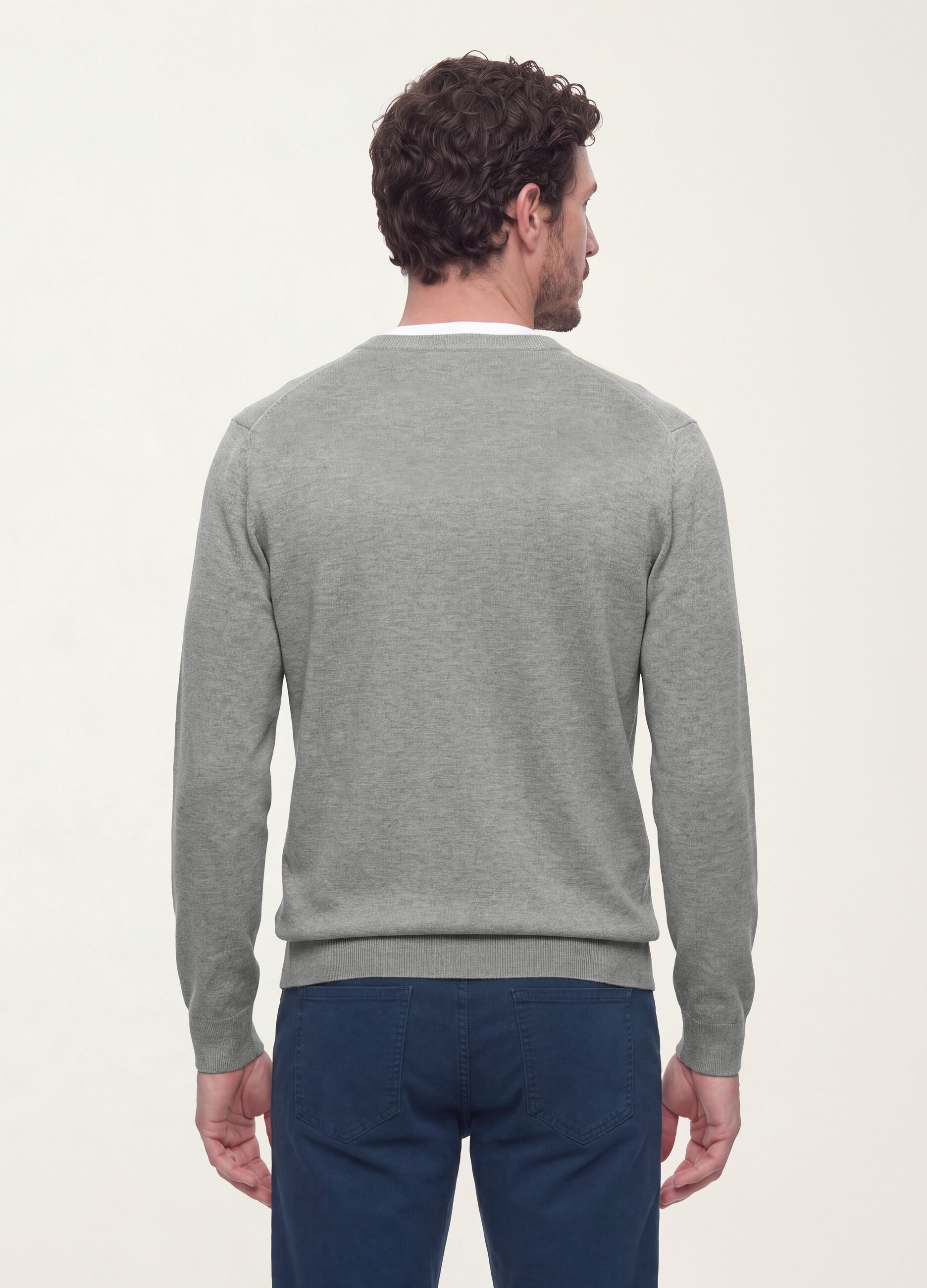 Camisola cinzenta de decote redondo em mistura de viscose, corte regular