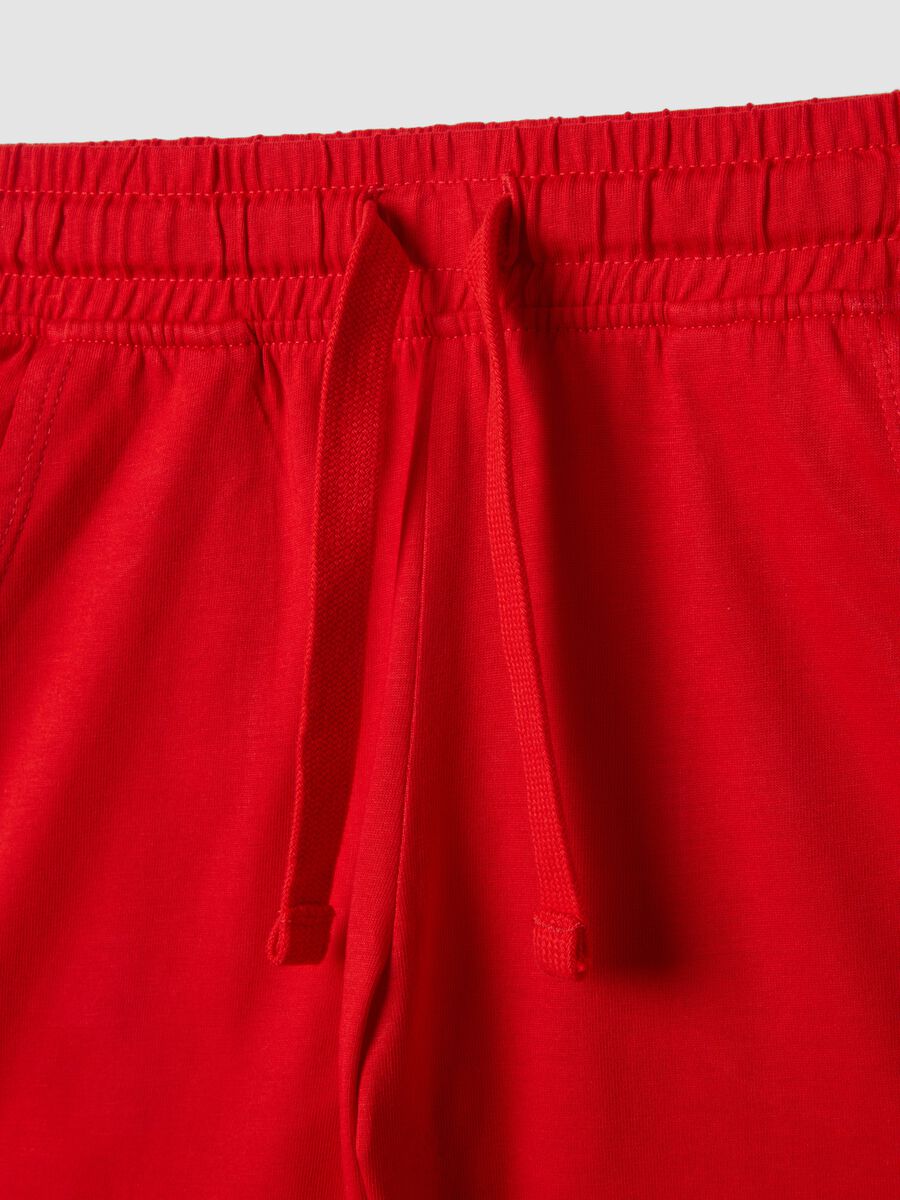 Boys&rsquo; red pure cotton shorts, regular fit_2