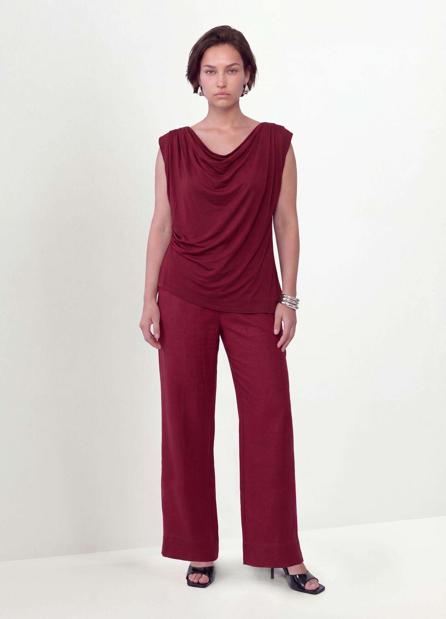 Red wide-leg trousers in viscose blend