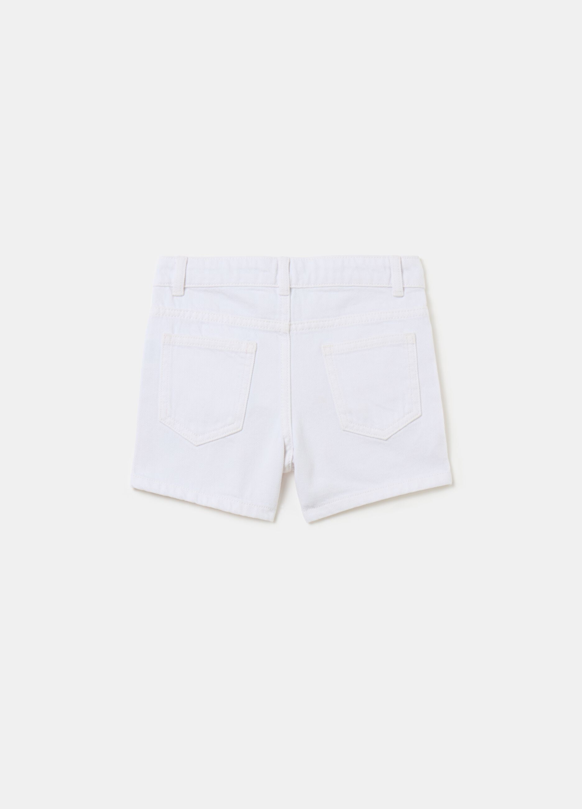 Cotton shorts with floral embroidery