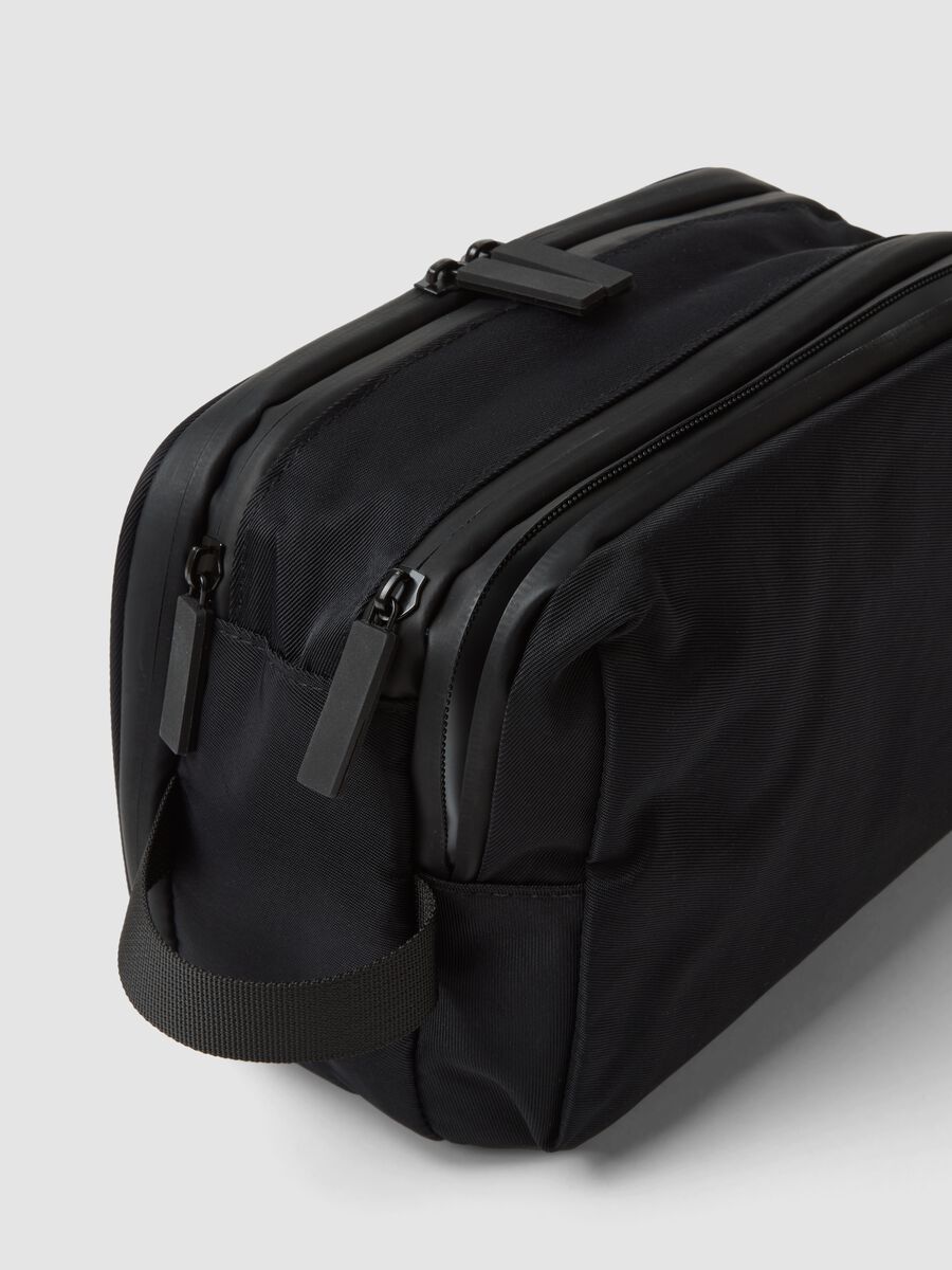 Black toiletry bag with double zip_2