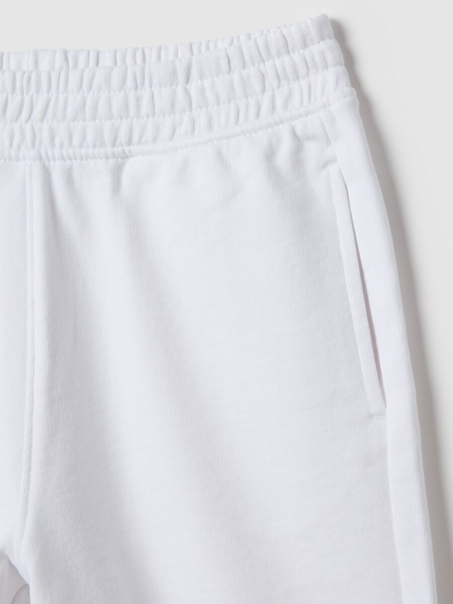 Boys' regular fit white pure cotton short jogger trousers_2