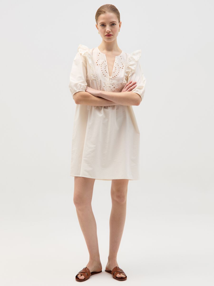 Short dress with broderie anglaise flounce_0