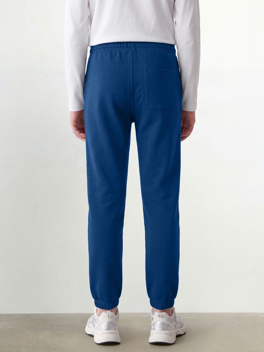 Blue organic cotton joggers with drawstring for boys_3