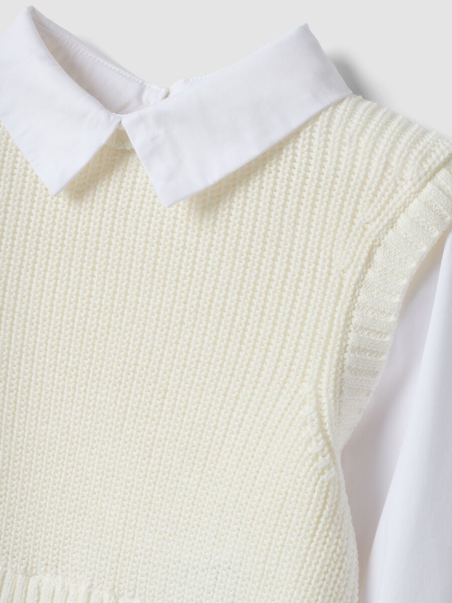 Maglia bianca in misto cotone con camicia over fit per bambina_2