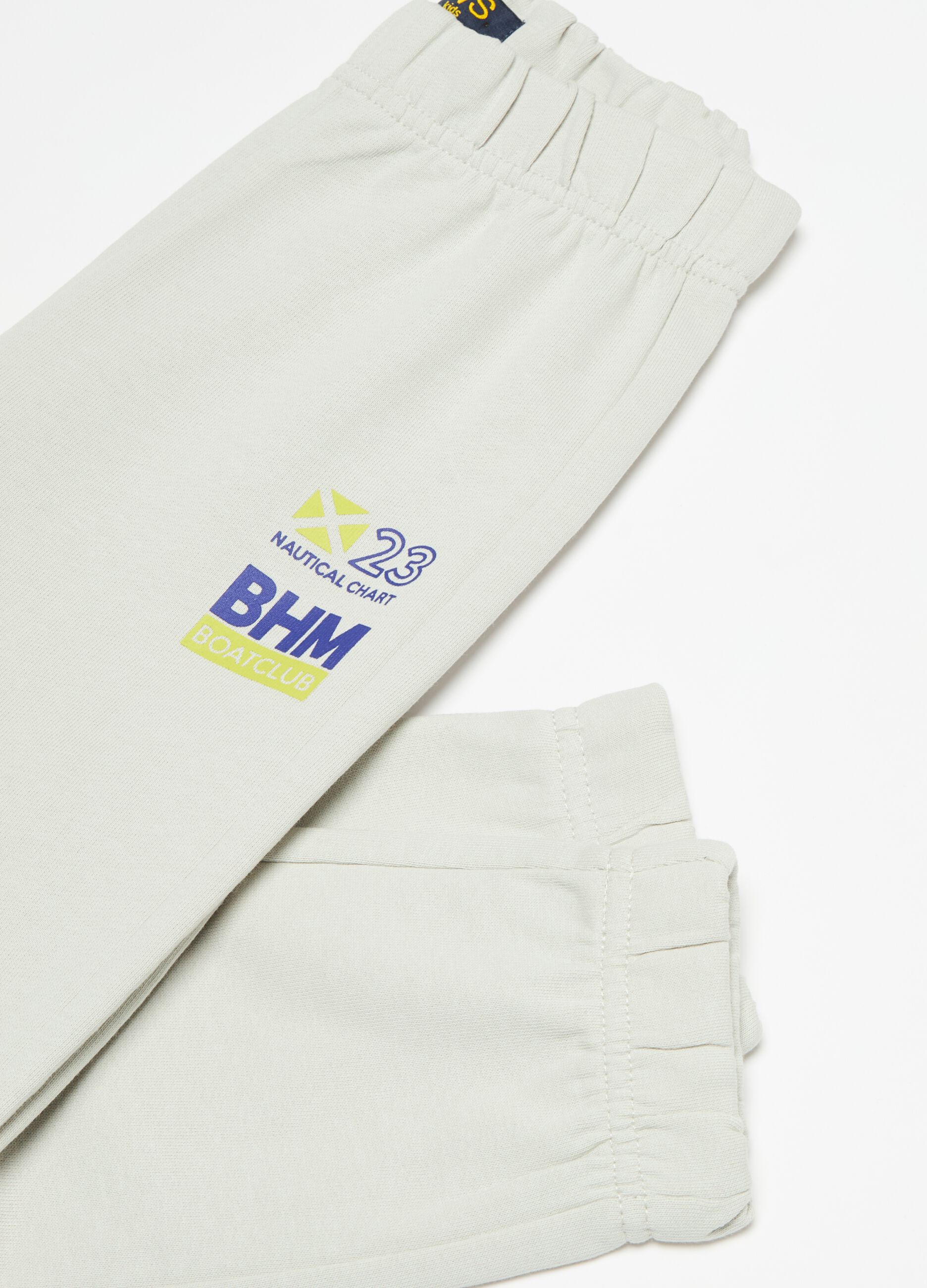 Fleece joggers with elasticated edging and print