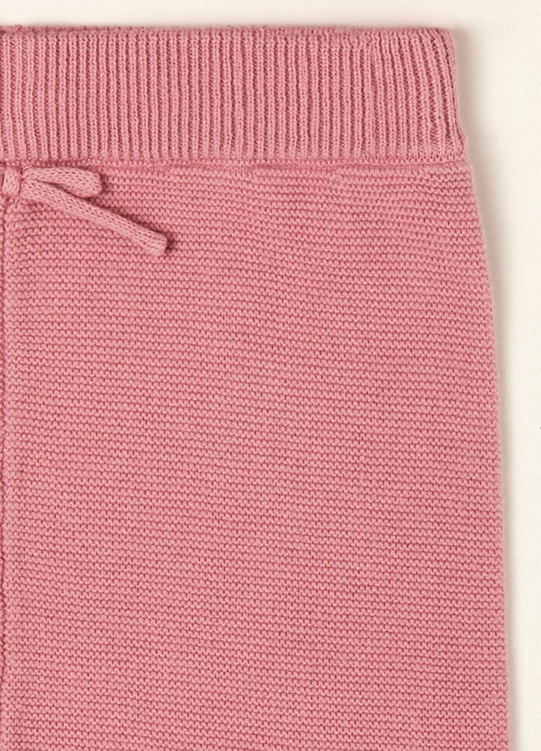 Conjunto rosa em puro algod&atilde;o com camisola de malha e cal&ccedil;as