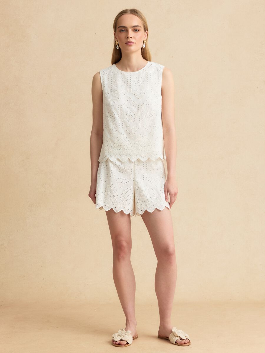 White pure cotton broderie anglaise shorts_0