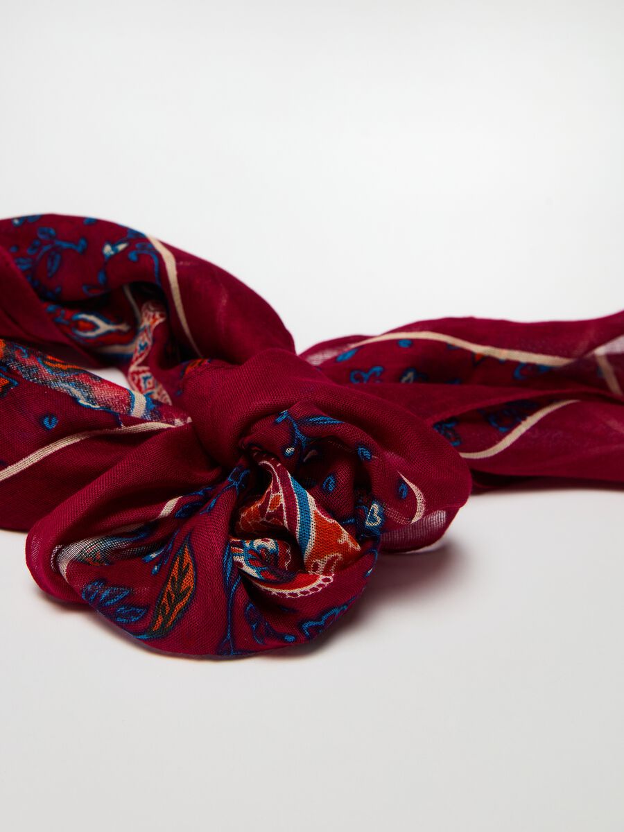 Viscose foulard with paisley print_2