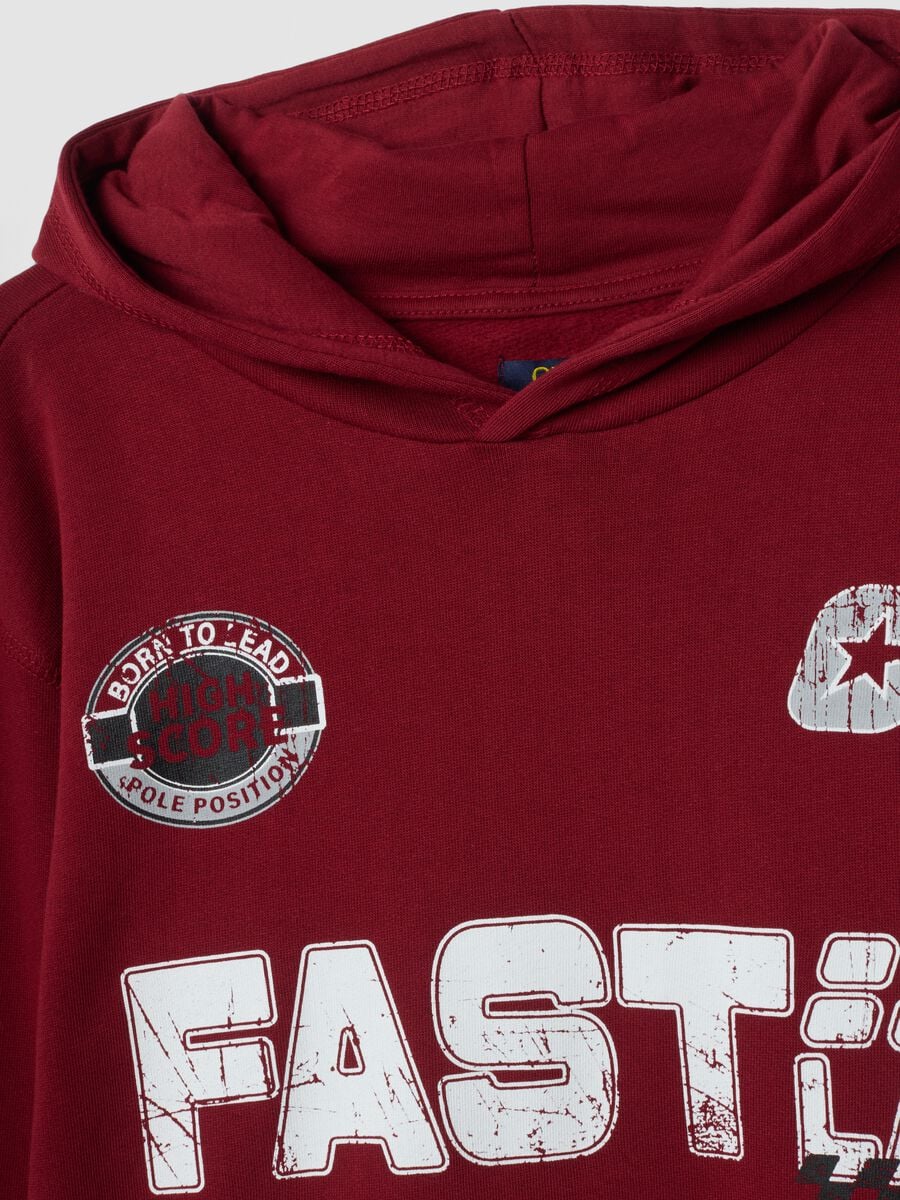 Hoodie vermelho em algod&atilde;o org&acirc;nico puro com estampados racing, corte relaxed_2
