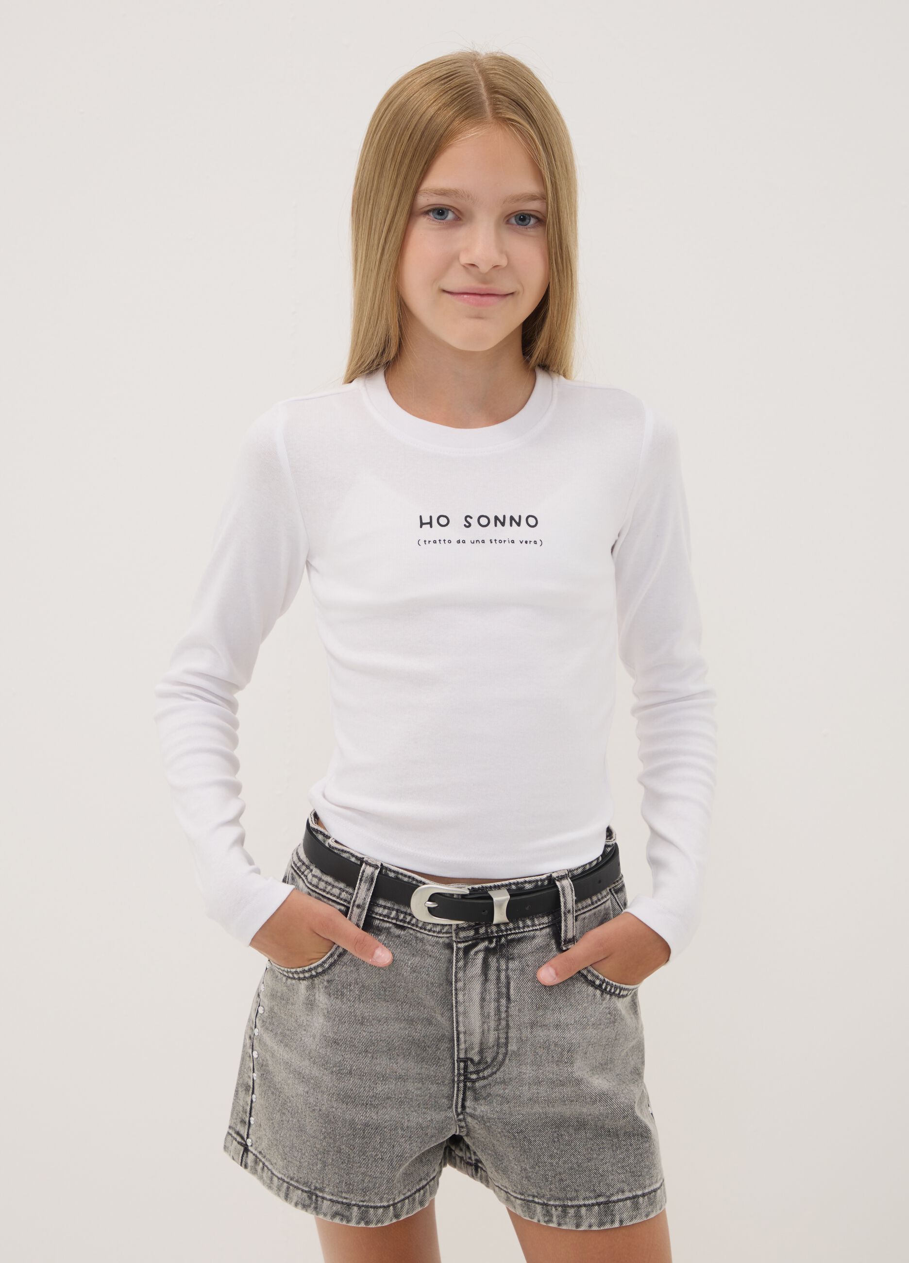 T-shirt bianca in cotone organico elasticizzato con collo a costine