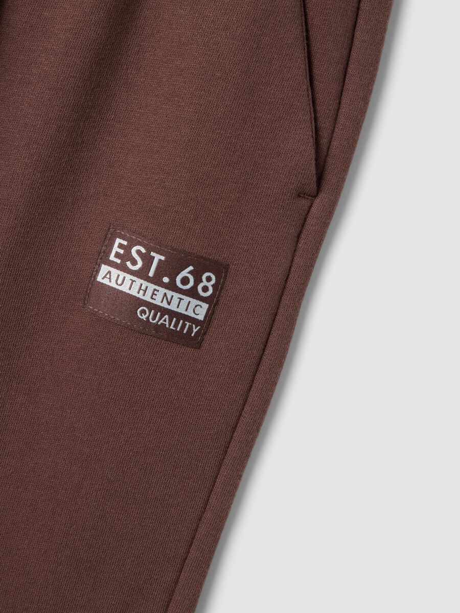 Pantaloni jogger marroni in puro cotone regular fit_3