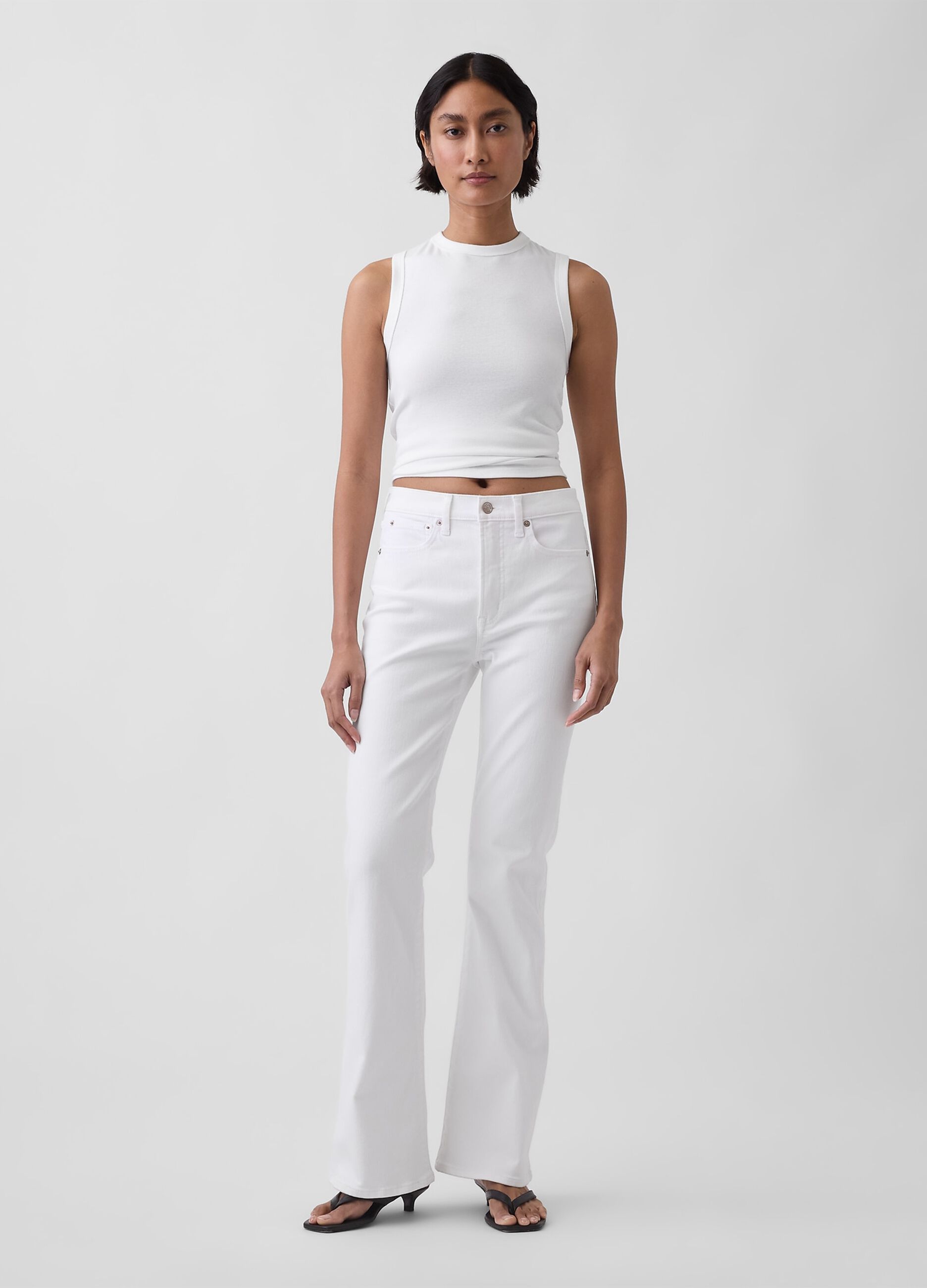 Jeans de algod&atilde;o el&aacute;stico de perna &agrave; boca de sino