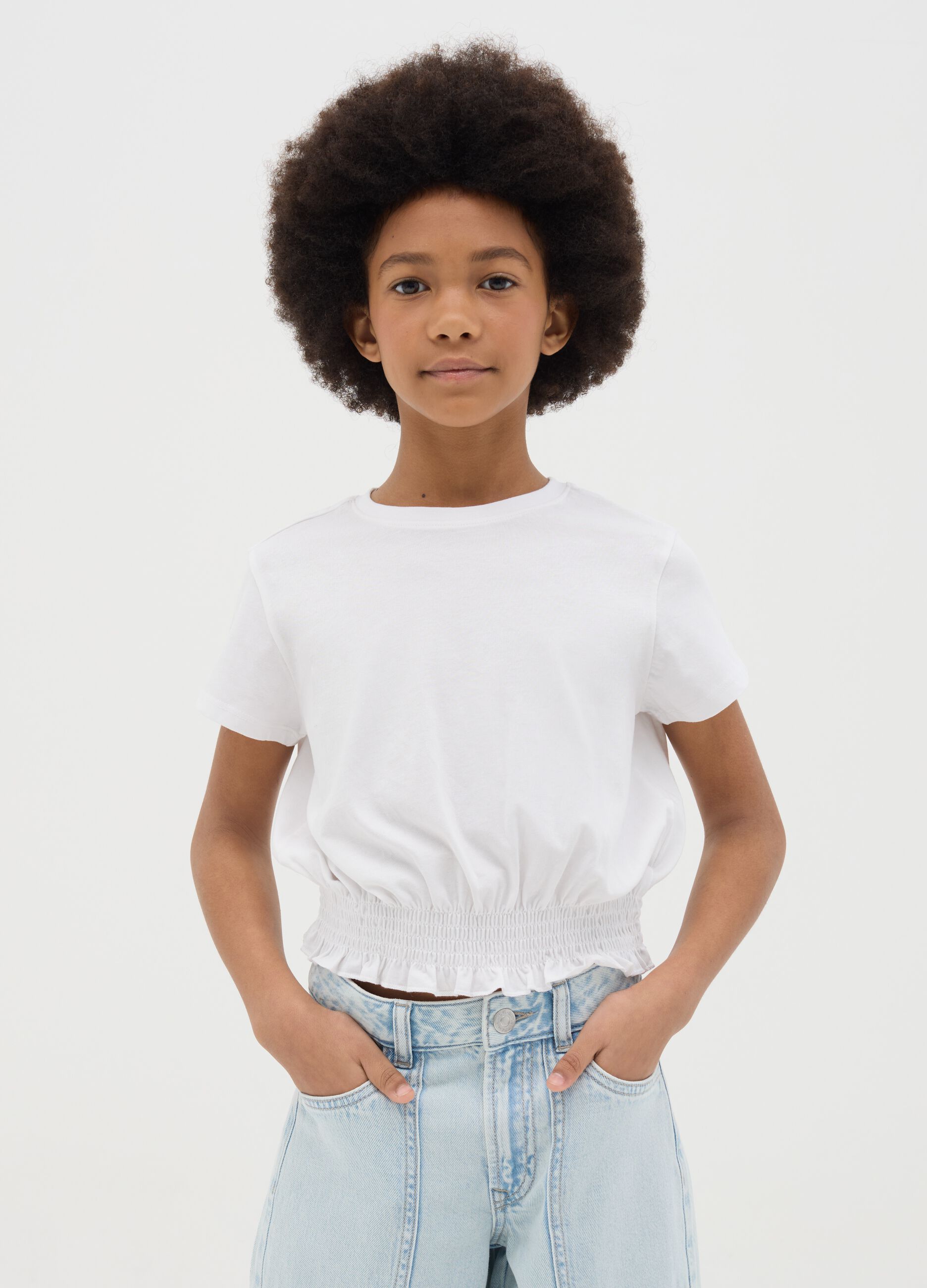 Girls&rsquo; white regular-fit T-shirt in 100% cotton