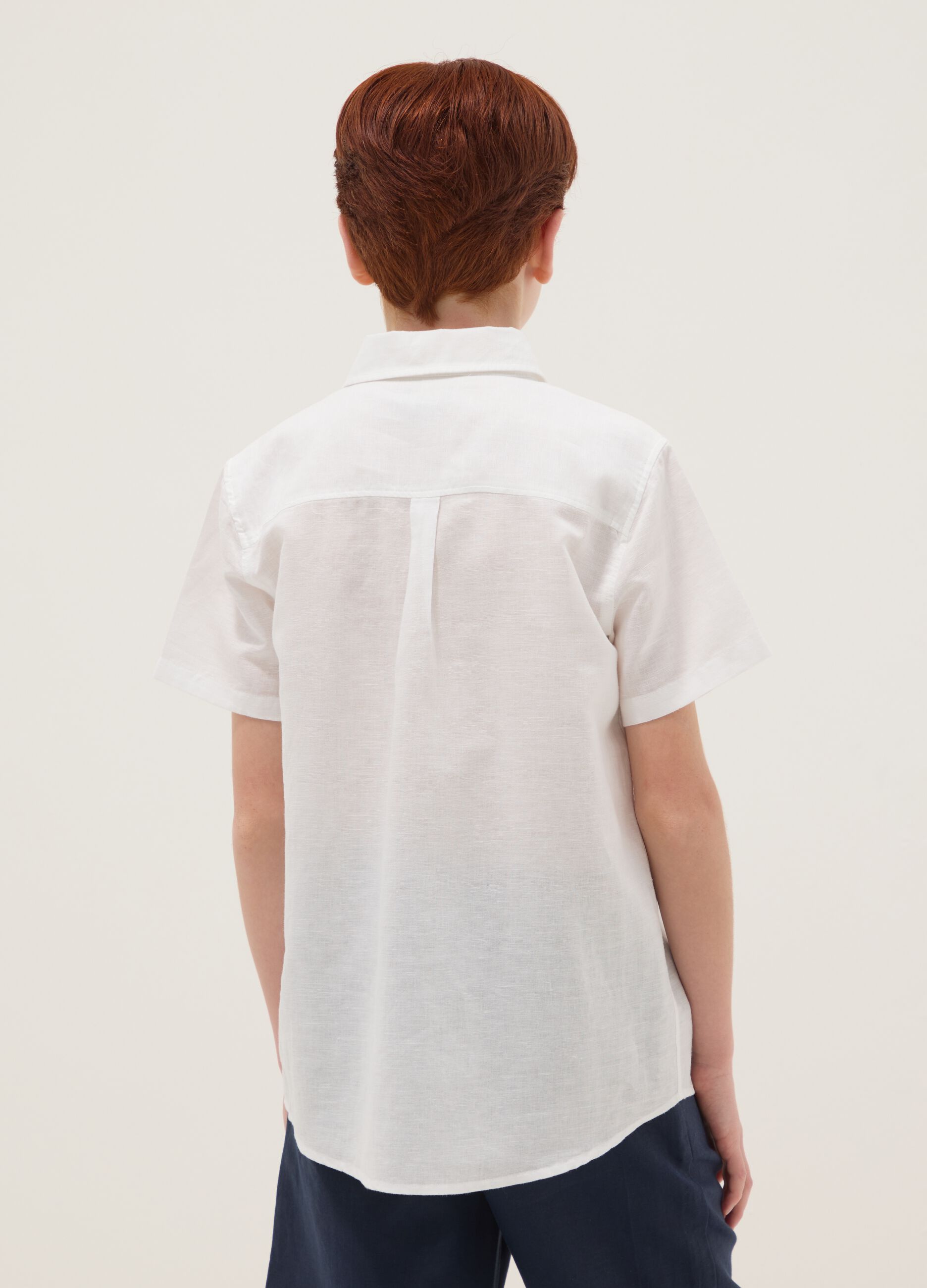 Boys&rsquo; white linen-cotton blend shirt, regular fit