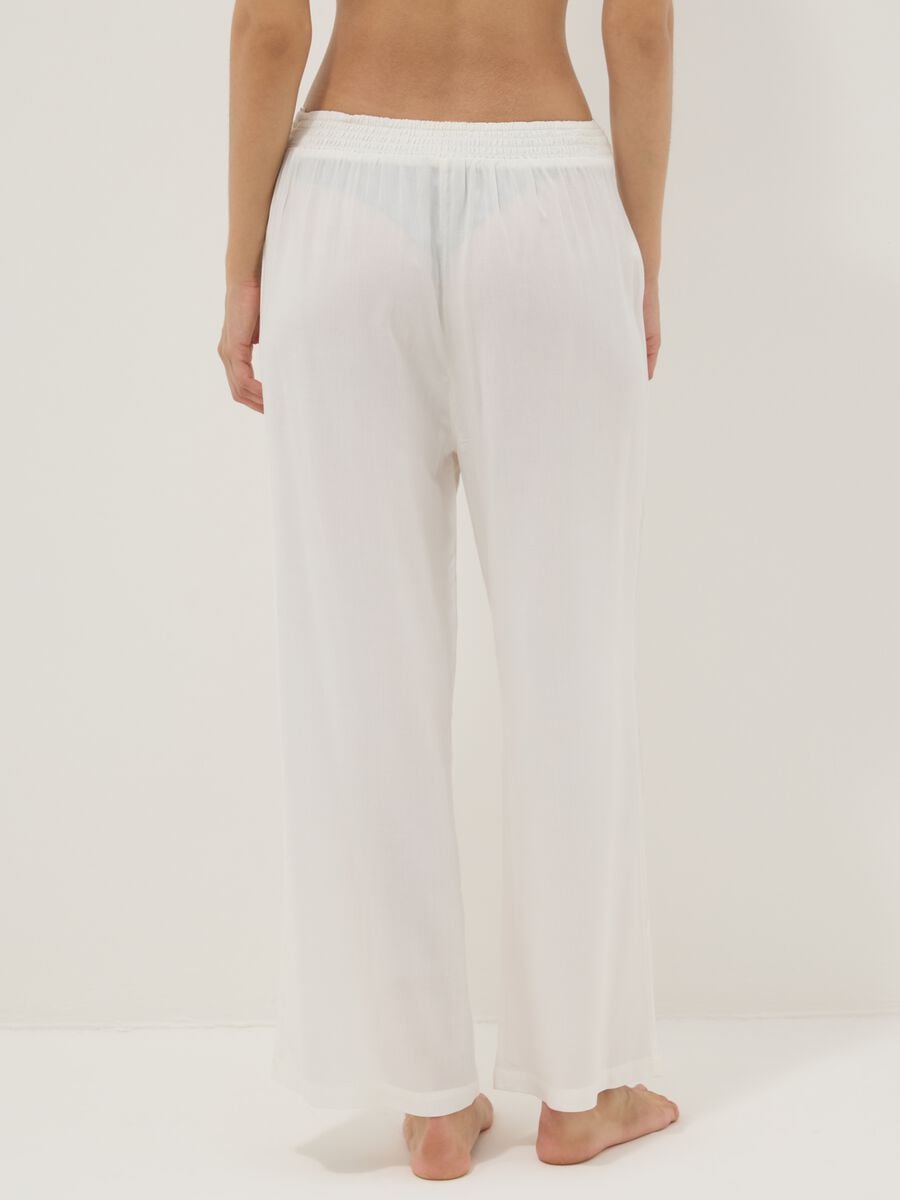 Lange Hose aus reiner Viskose in Weiss_2