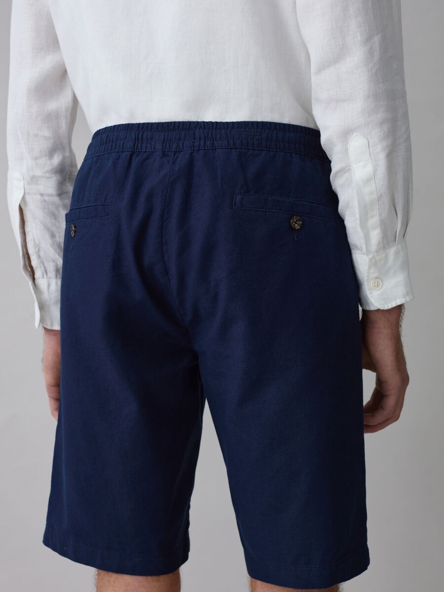 Chino Bermuda shorts in linen and cotton with drawstring_2