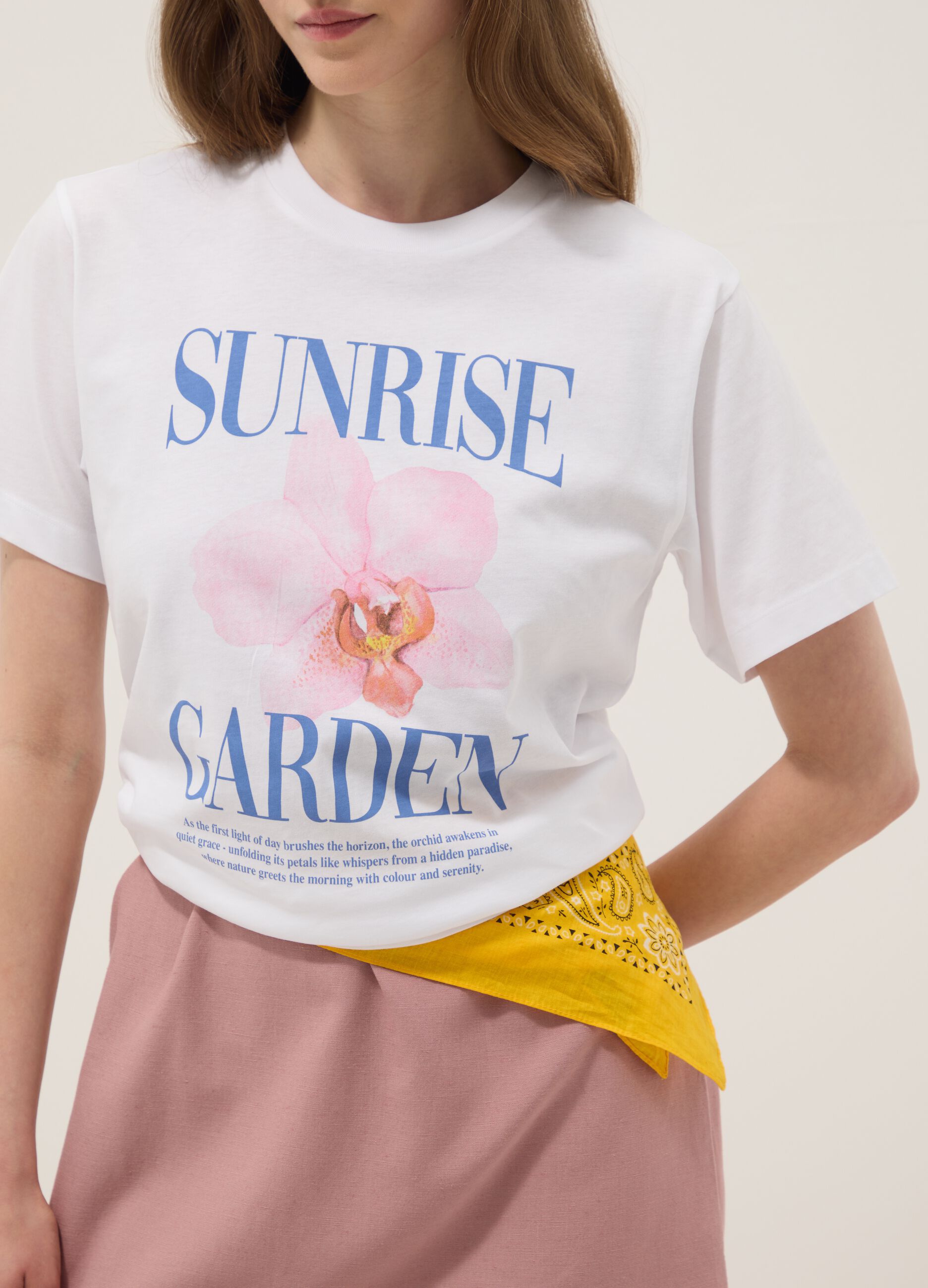 Wei&szlig;es T-Shirt aus reiner Baumwolle mit Blumenprint, Regular Fit