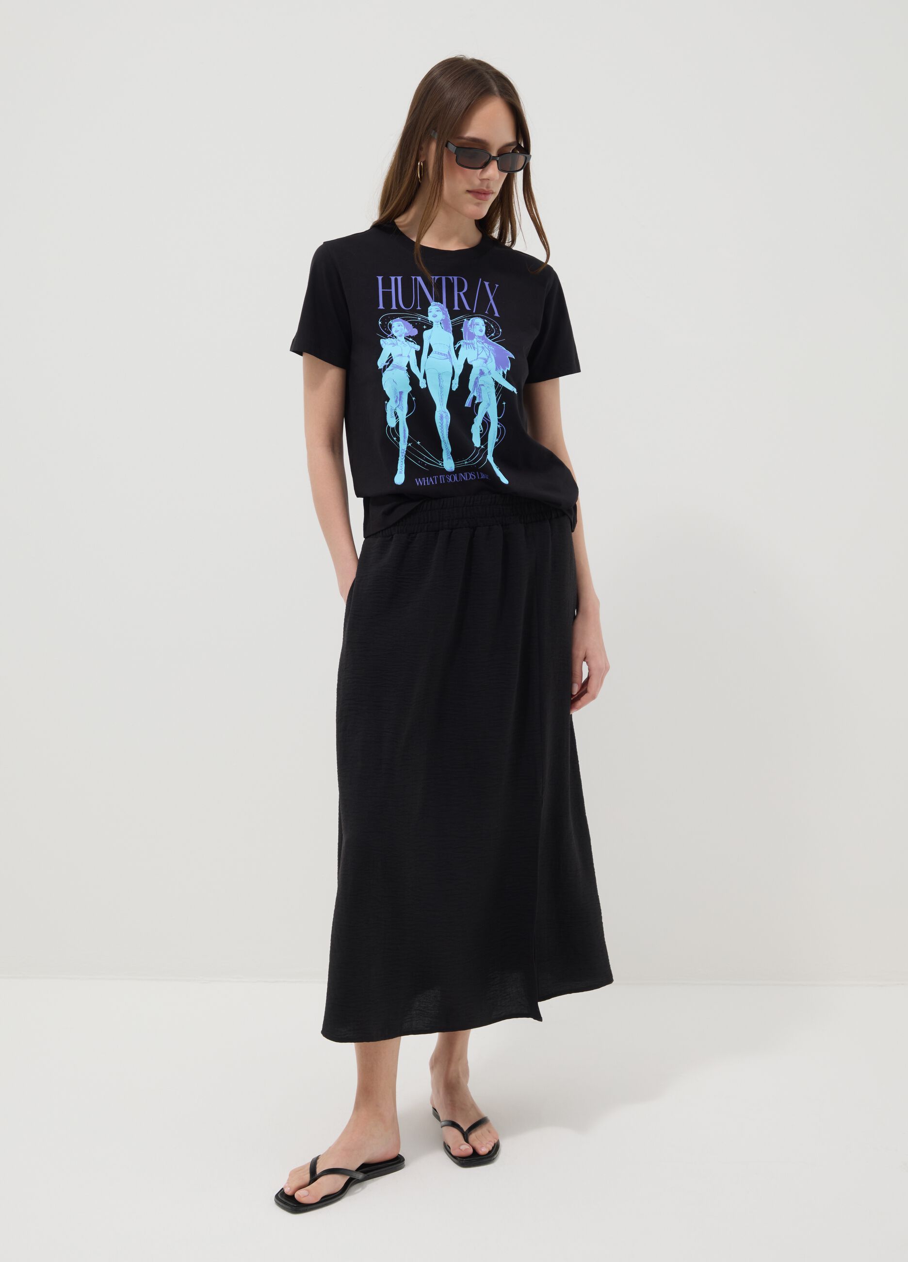 Black pure cotton T-shirt with K-Pop Demon Hunters print, oversized fit