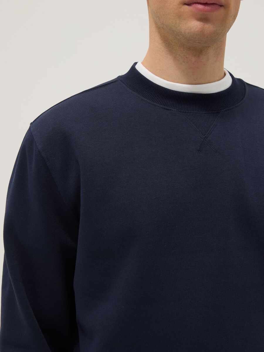 Regular fit blue cotton blend crew neck sweatshirt_3