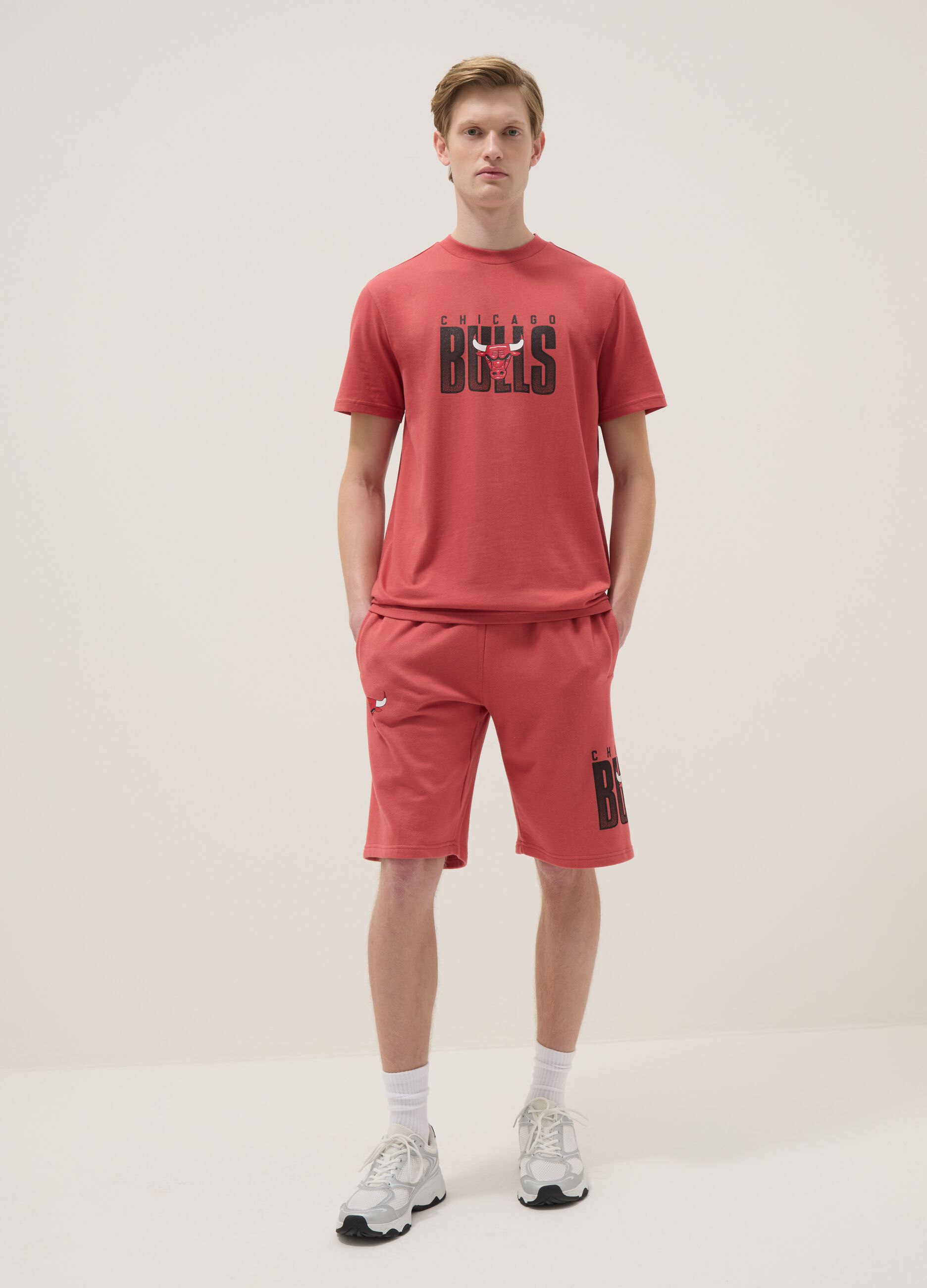 Red pure cotton regular fit T-shirt with Chicago Bulls print