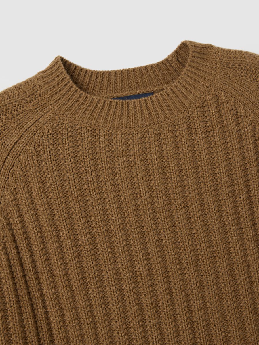 Brown crew-neck regular fit sweater with knitted pattern_5