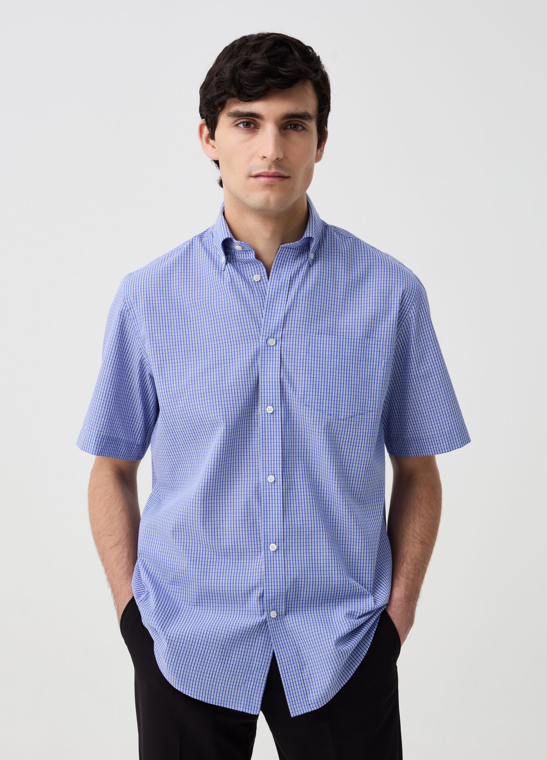 Short-sleeved shirt with micro check pattern