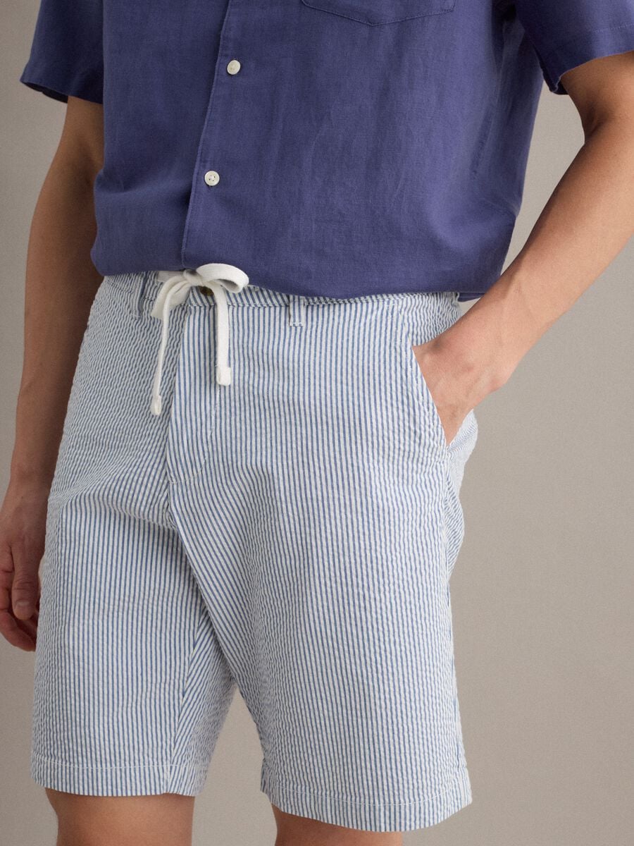 Mehrfarbig gestreifte Regular-Fit-Shorts aus Stretch-Baumwolle_3
