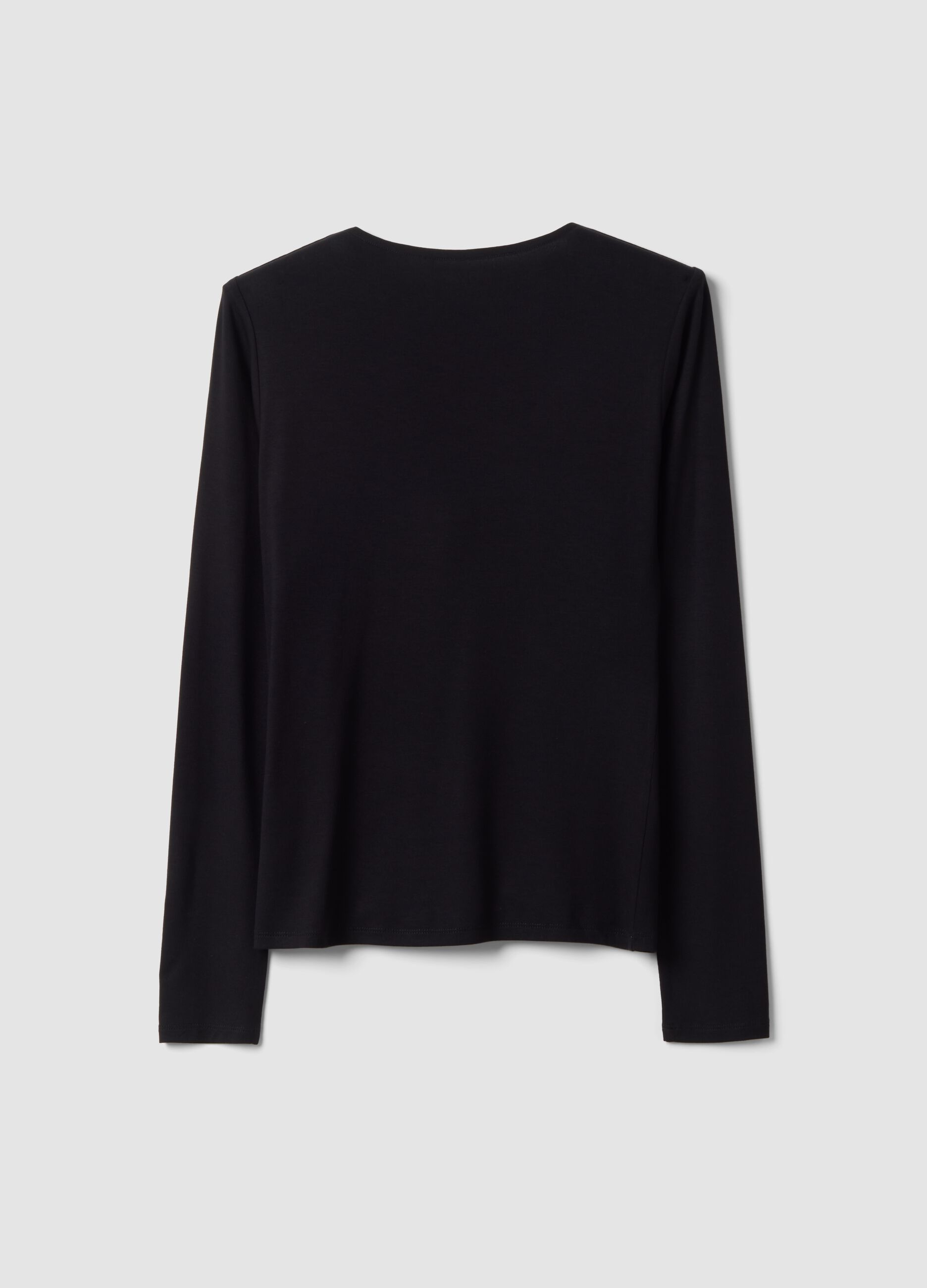 T-shirt nera in viscosa elasticizzata con arricciatura frontale slim fit