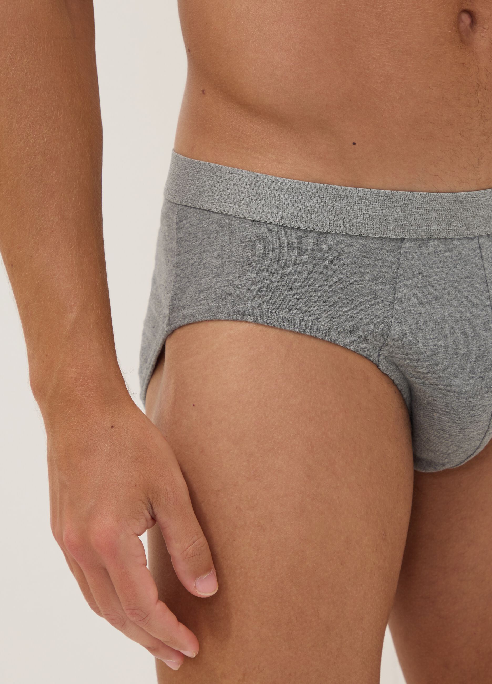 3-pack of grey organic cotton briefs
