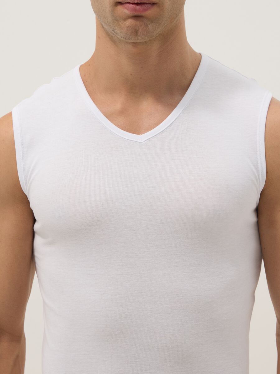 White pure cotton regular fit vest with wide straps_1