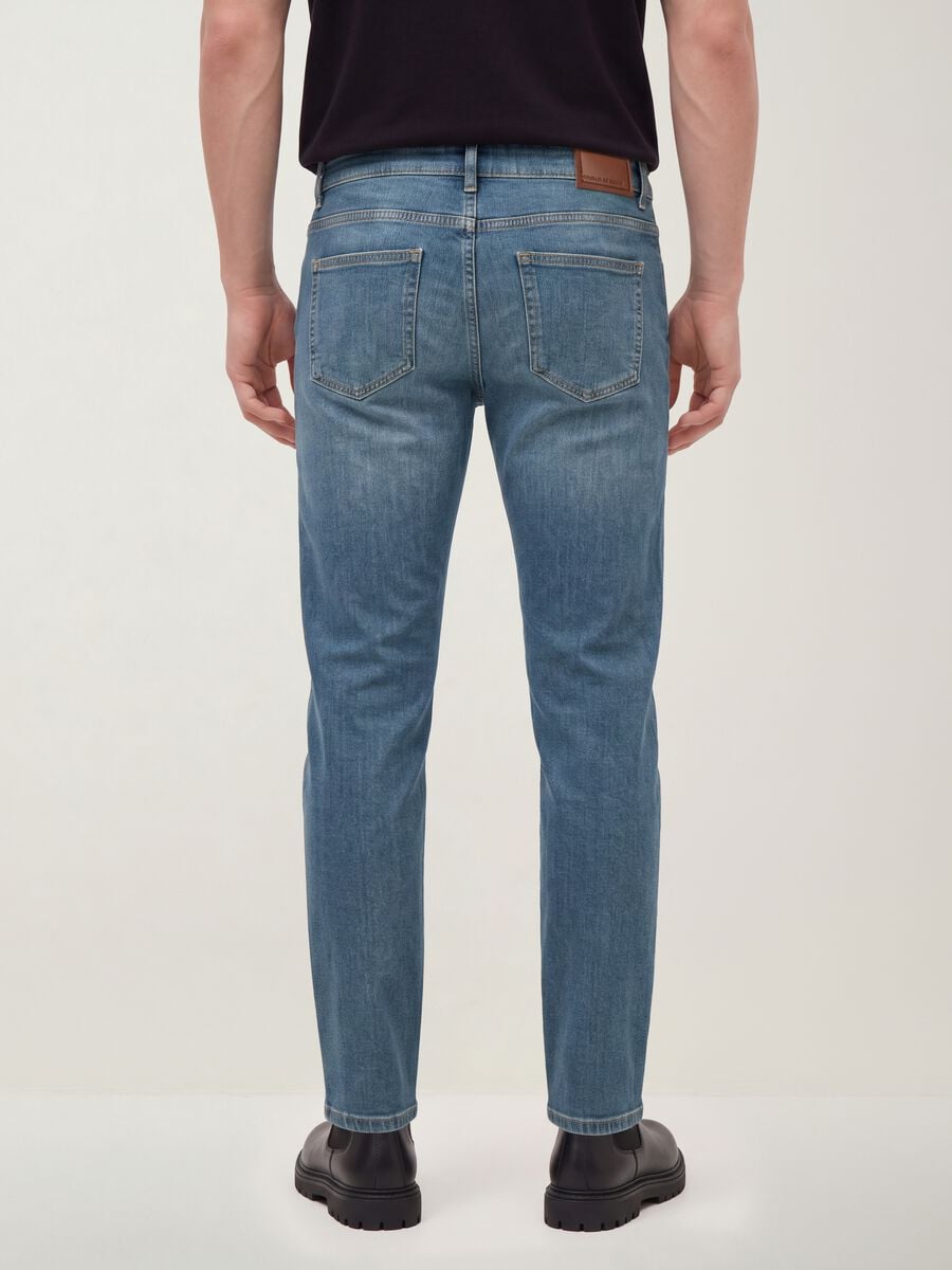 Mid-wash slim-fit stretch cotton jeans_3