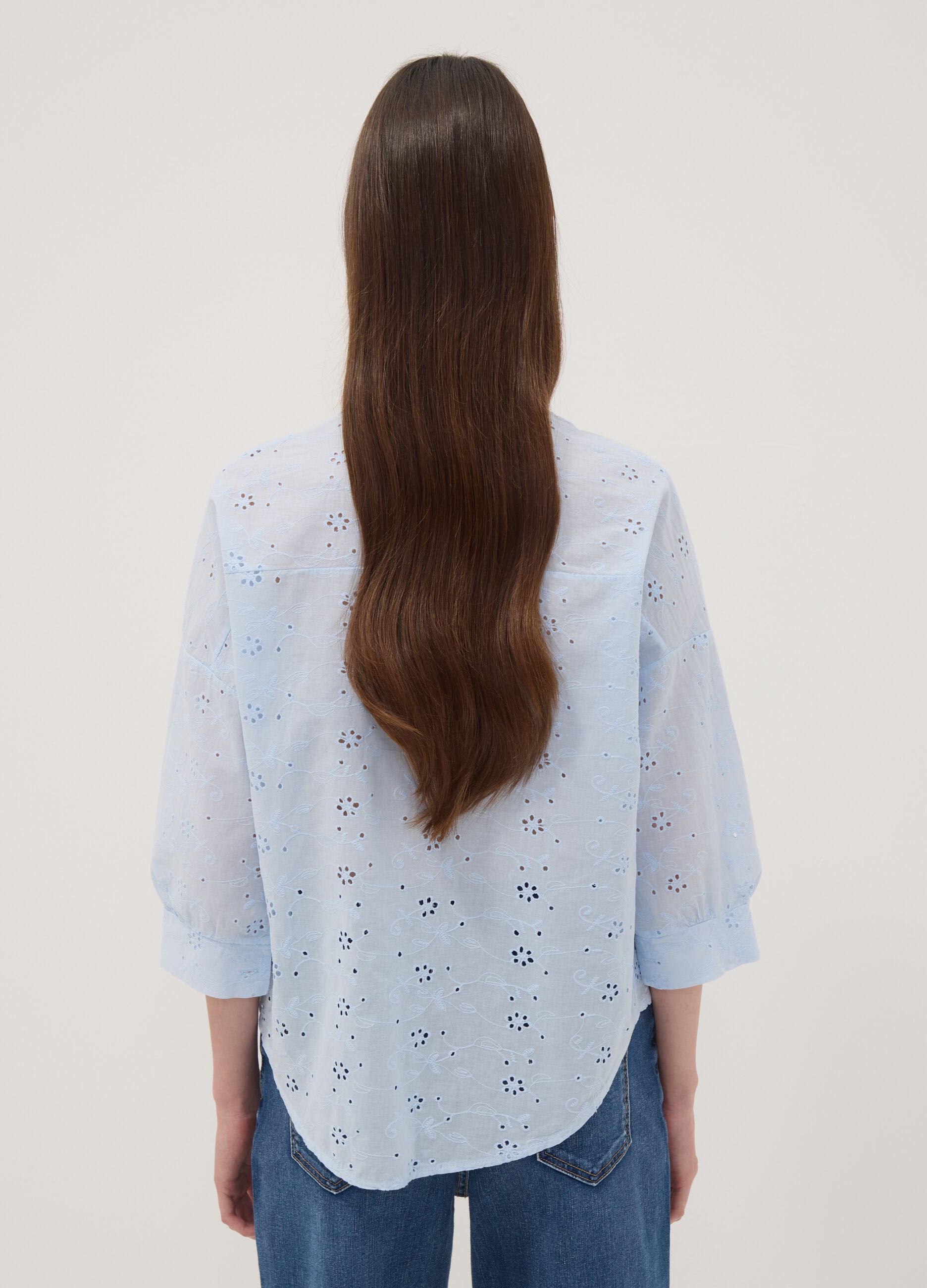 Camicia azzurra traforata in puro cotone con collo coreano regular fit