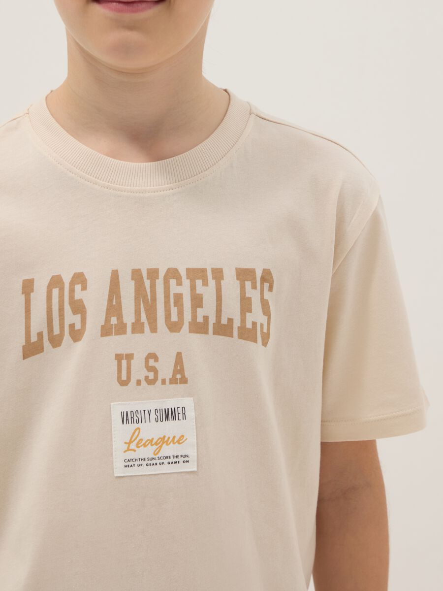 Boy's regular fit beige pure cotton T-shirt with print_2